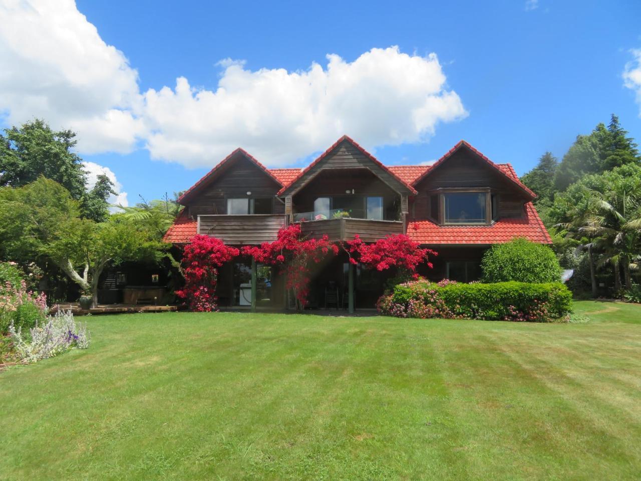 Three Gables B&B Whakamarama Exterior photo