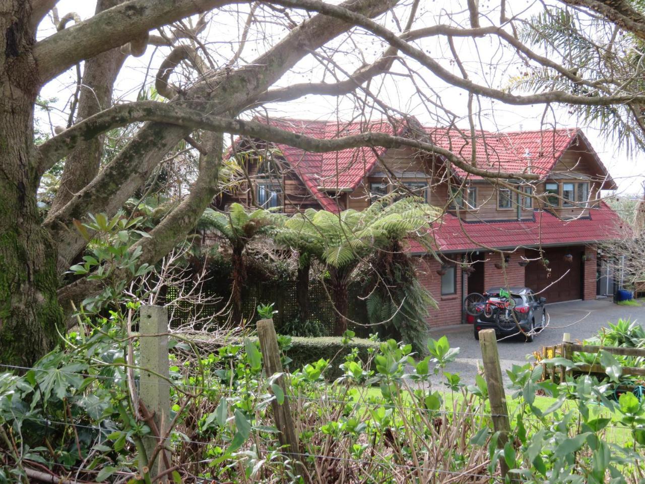 Three Gables B&B Whakamarama Exterior photo